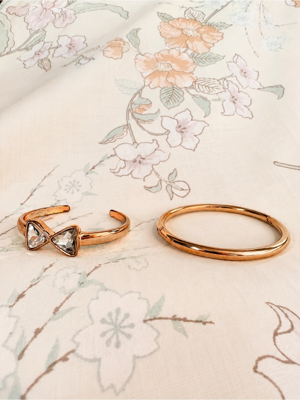 BCBGeneration Bow Cuff & Milor Gold Toned Hinged Bangle Bracelet Set | Rose Gold